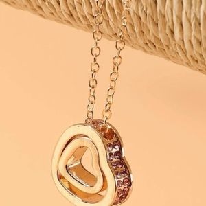 💕Swirling Spinning Heart Rhinestone Necklace